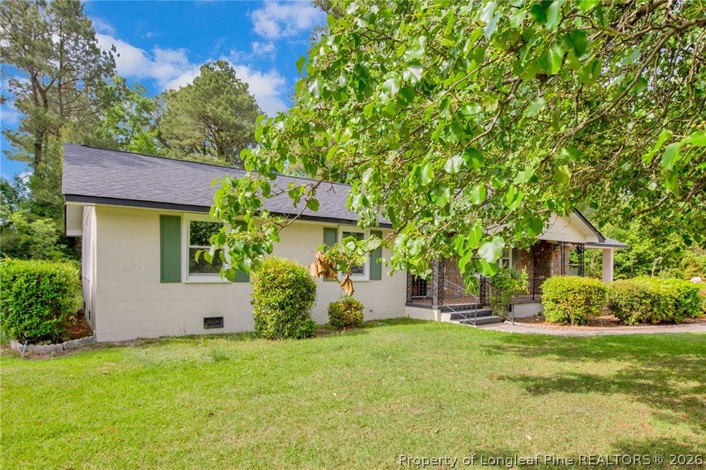 Photo of 838 W 3rd Avenue, Red Springs, NC 28377 (MLS # 763814)
