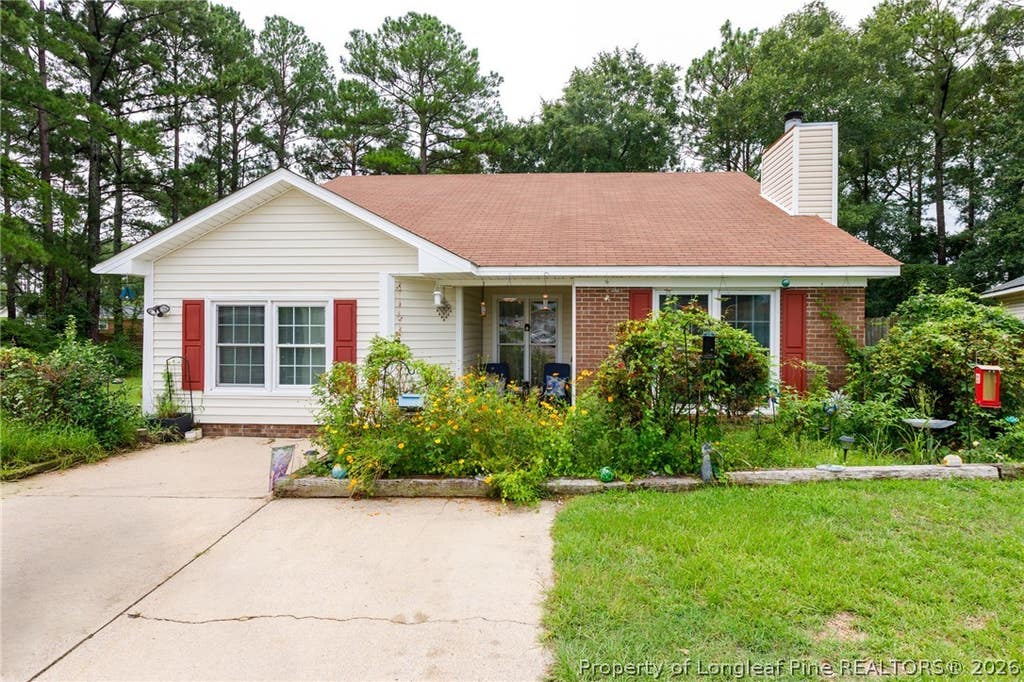Photo of 1621 Veanna Drive, Fayetteville, NC 28301 (MLS # 767601)