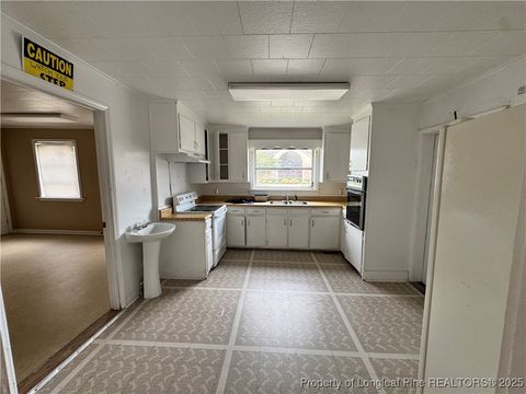 Tiny photo for 202 W Main Street W, Hamlet, NC 28345 (MLS # 745586)