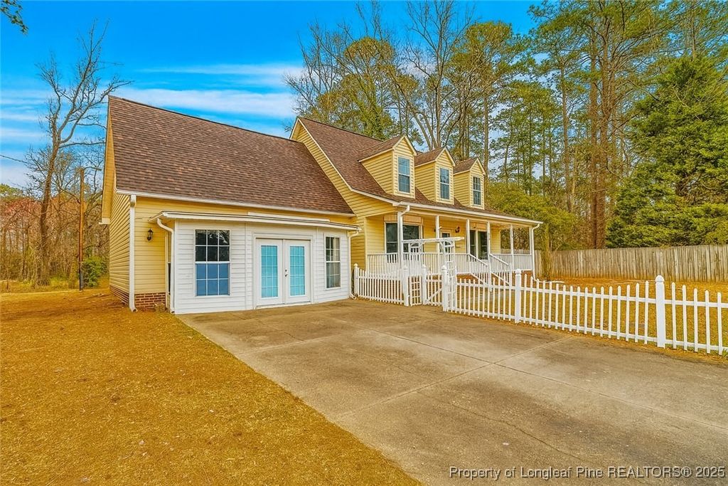 Photo of 610 W 6th Avenue, Raeford, NC 28376 (MLS # 750213)