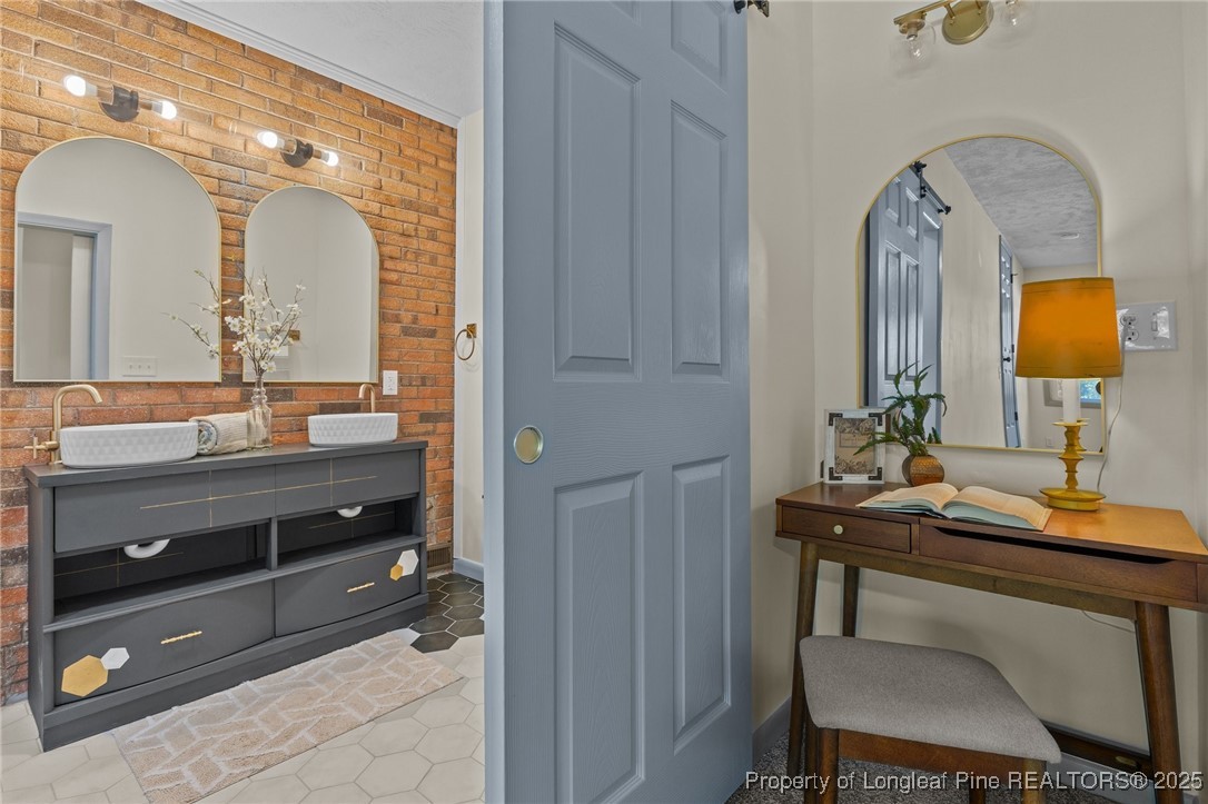 3109 Bancroft Avenue