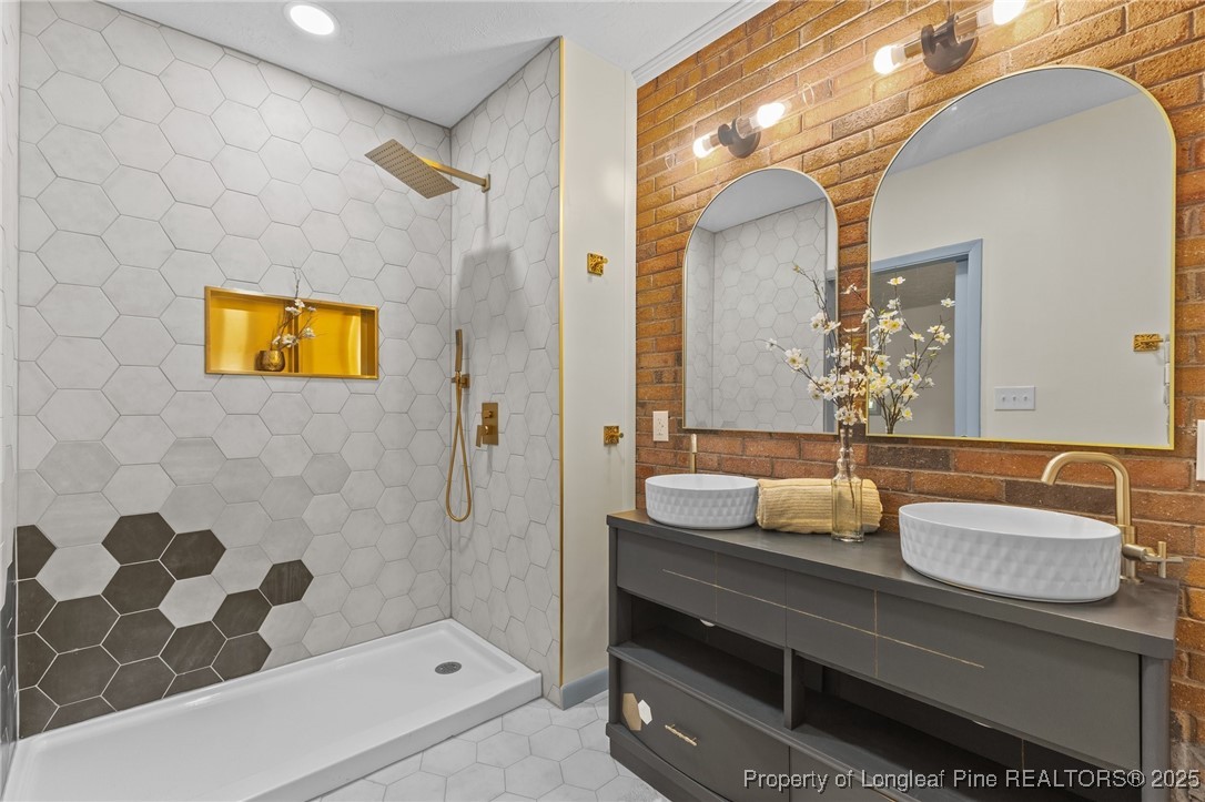 3109 Bancroft Avenue