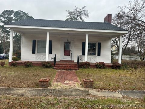 310 Floyd St Street Fairmont NC 28340