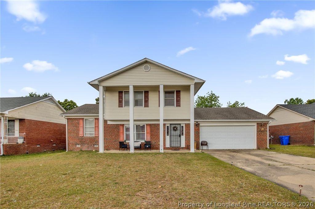 Photo of 924 Scully Drive, Fayetteville, NC 28314 (MLS # 763260)
