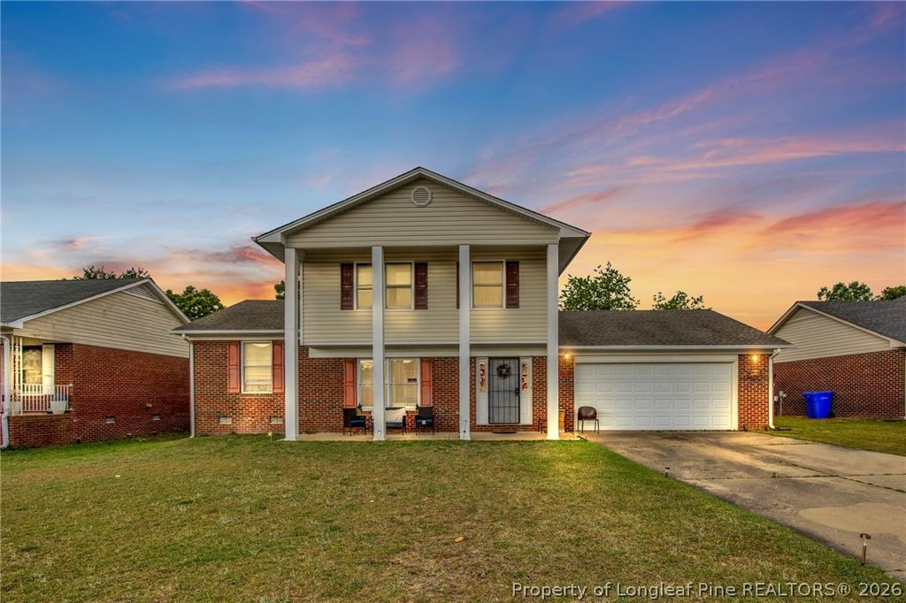 Photo of 924 Scully Drive, Fayetteville, NC 28314 (MLS # 763260)
