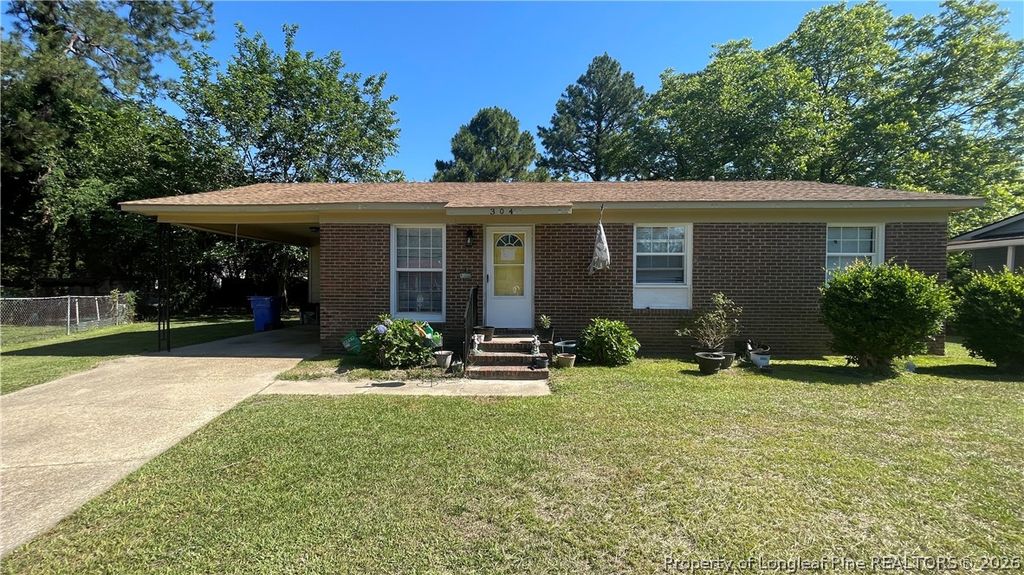 Photo of 304 Bighorn Drive, Fayetteville, NC 28303 (MLS # 763179)