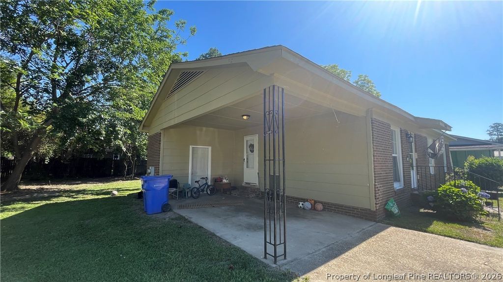 Photo of 304 Bighorn Drive, Fayetteville, NC 28303 (MLS # 763179)