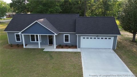 Photo of 605 5th Street, Bladenboro, NC 28320 (MLS # 761845)