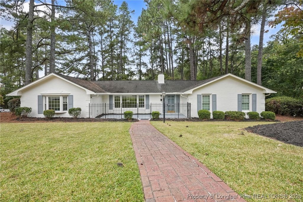 Photo of 2515 Mirror Lake Drive, Fayetteville, NC 28303 (MLS # 755218)