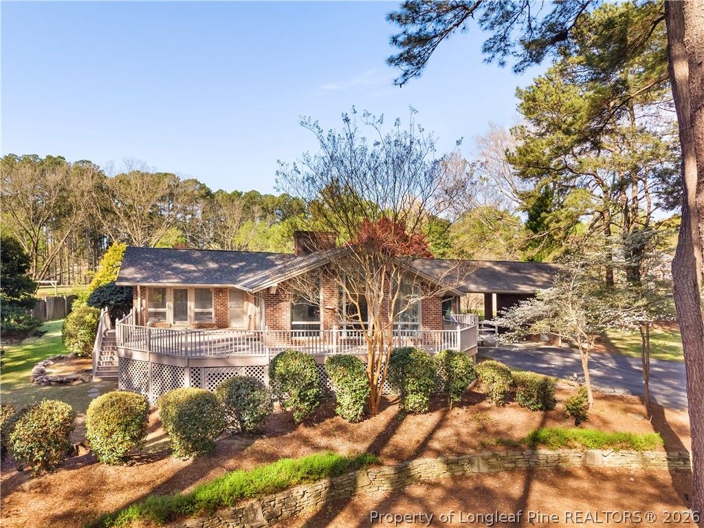 Photo of 2115 Lakeland Drive, Sanford, NC 27330 (MLS # 759363)