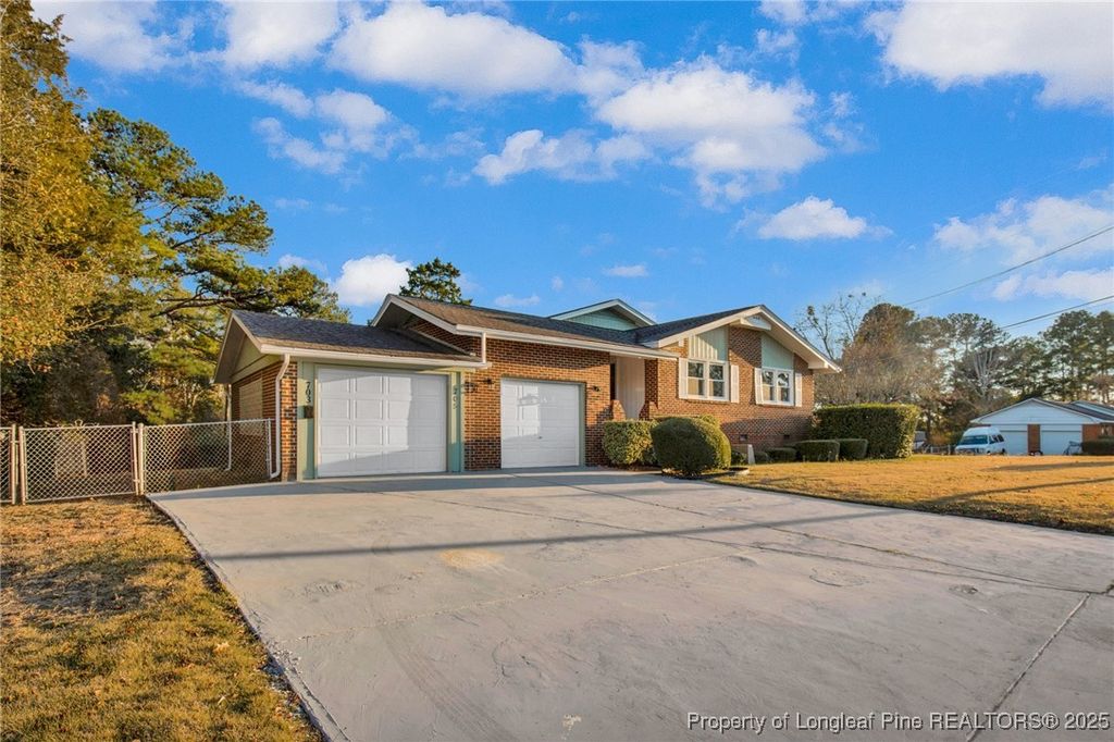 Photo of 705 Chadwick Road, Fayetteville, NC 28301 (MLS # 754856)