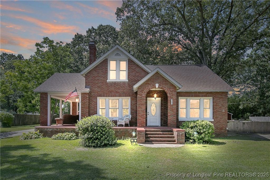 Photo of 115 W Prospect Avenue, Raeford, NC 28376 (MLS # 747373)