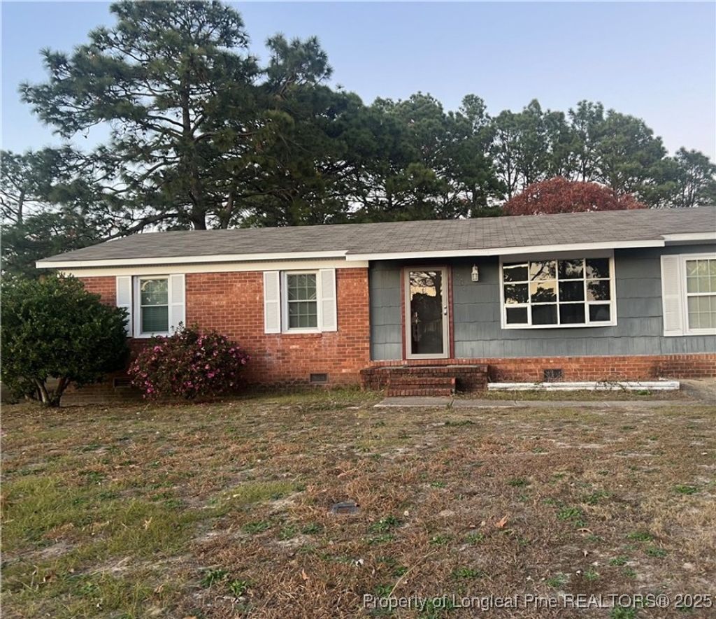 Photo of 2806 Cramer Drive E, Fayetteville, NC 28306 (MLS # 754488)