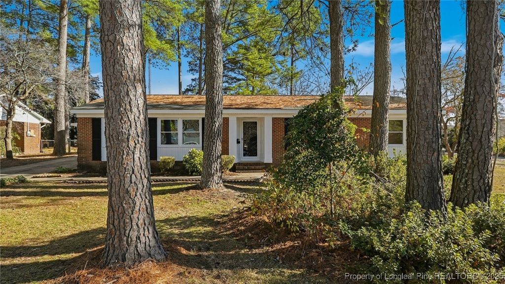 Photo of 902 Orchard Drive, Fayetteville, NC 28303 (MLS # 754349)