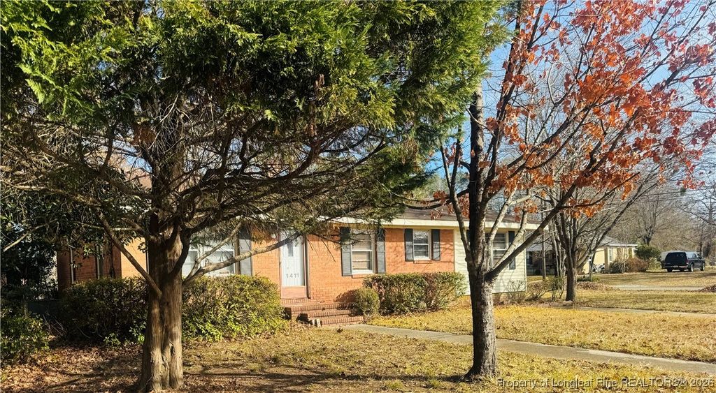 Photo of 1411 Eisenhower Street, Lumberton, NC 28358 (MLS # 755624)