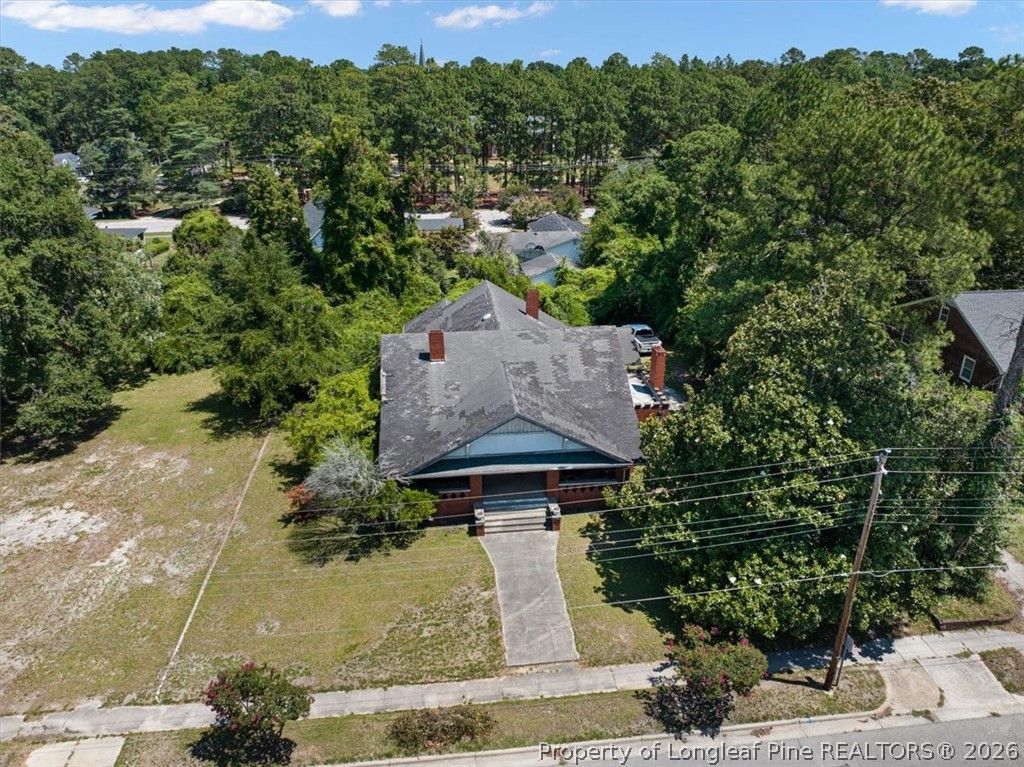 Photo of 554 W Broad Street, St Pauls, NC 28384 (MLS # 765991)