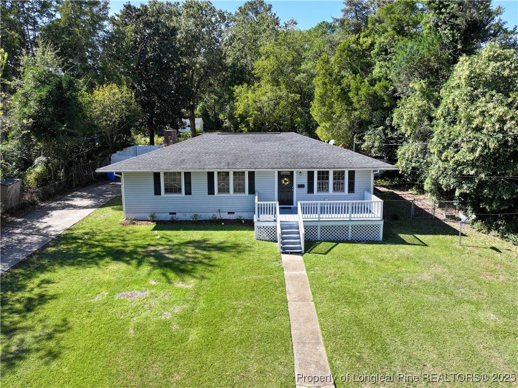Photo of 1061 Mohawk Avenue, Fayetteville, NC 28303 (MLS # 751746)
