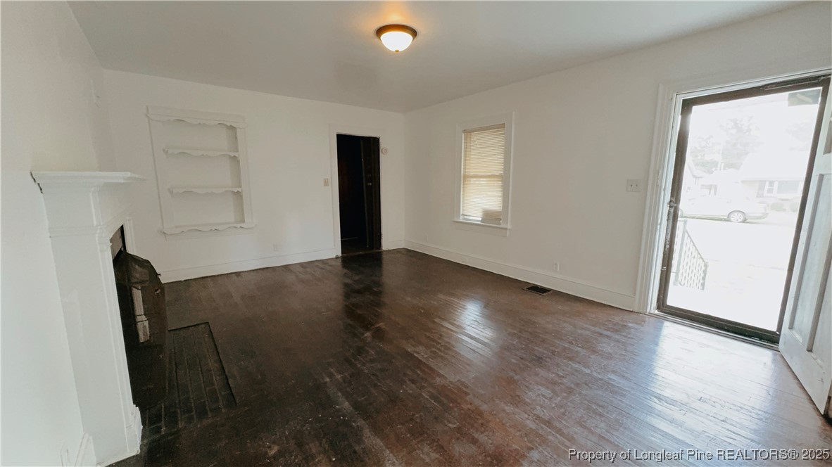 1105 Colonial Avenue