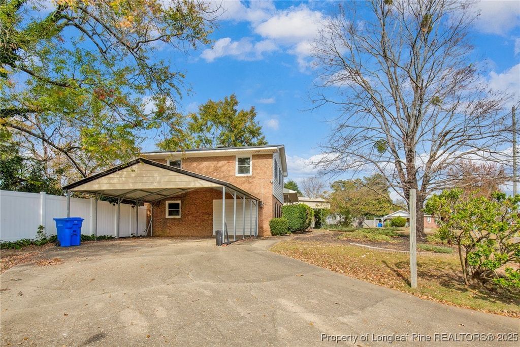 Photo of 7258 Godfrey Drive, Fayetteville, NC 28303 (MLS # 752973)