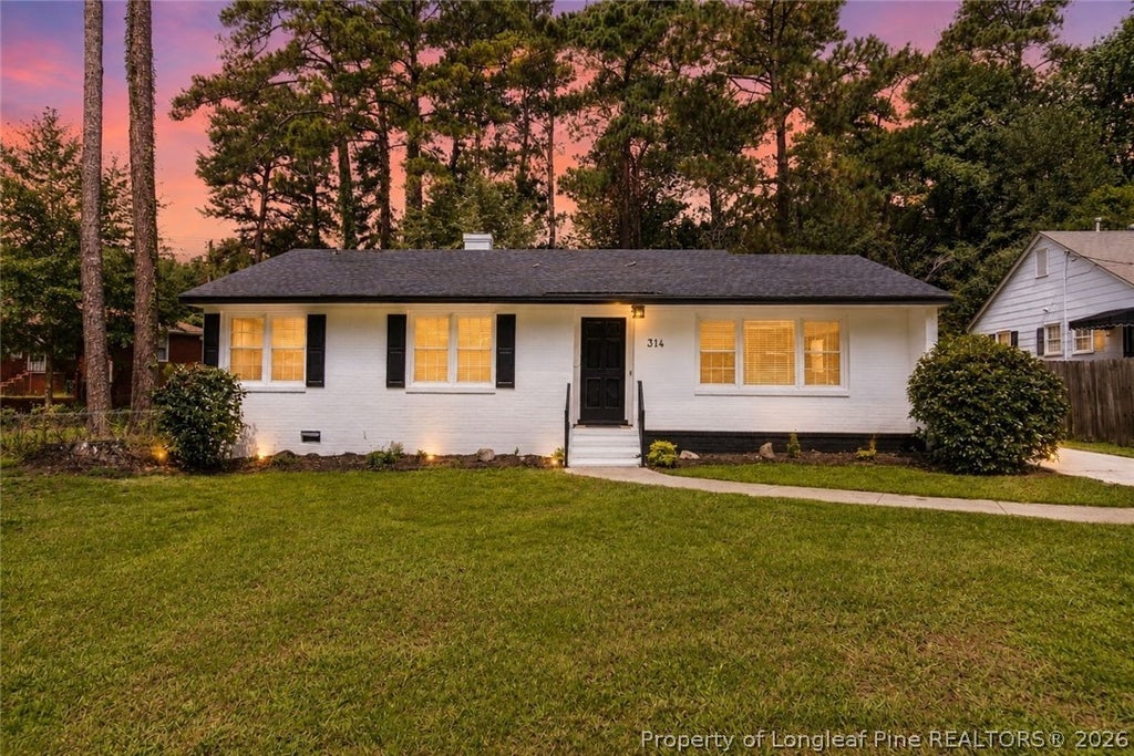 Photo of 314 Parkview Avenue, Fayetteville, NC 28305 (MLS # 768510)
