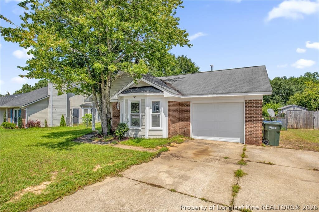 Photo of 1615 Winnabow Drive, Fayetteville, NC 28304 (MLS # 767031)