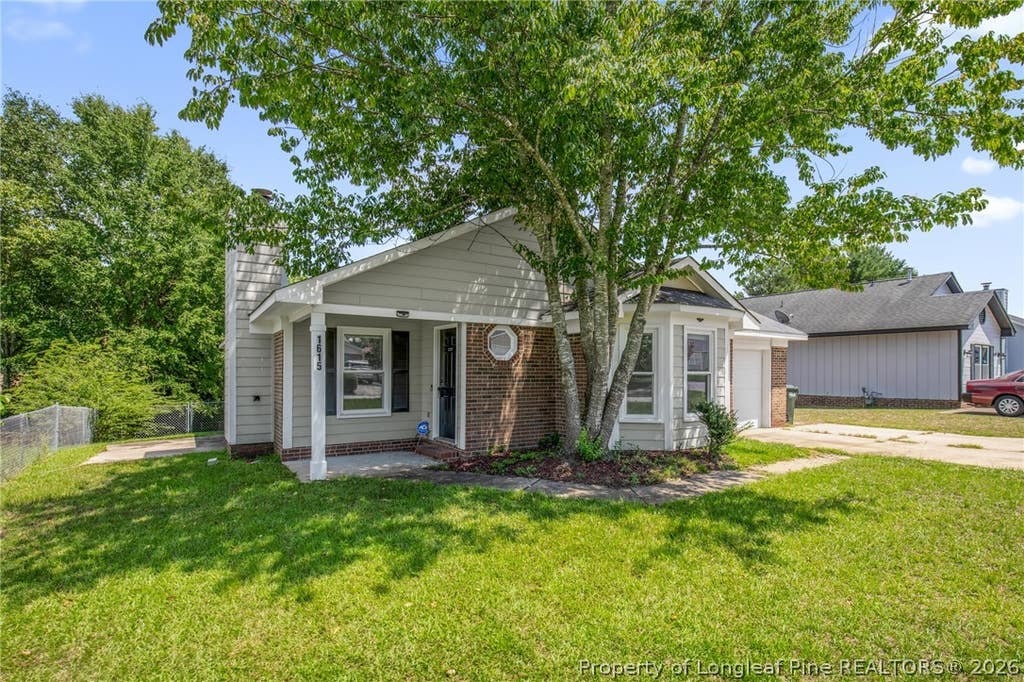 Photo of 1615 Winnabow Drive, Fayetteville, NC 28304 (MLS # 767031)