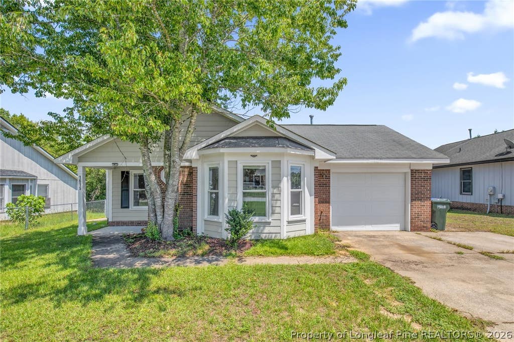 Photo of 1615 Winnabow Drive, Fayetteville, NC 28304 (MLS # 767031)