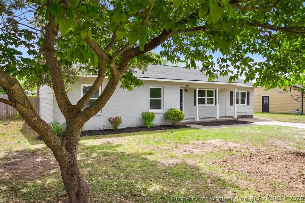 Photo of 3679 Marcliff Road, Hope Mills, NC 28348 (MLS # 762502)