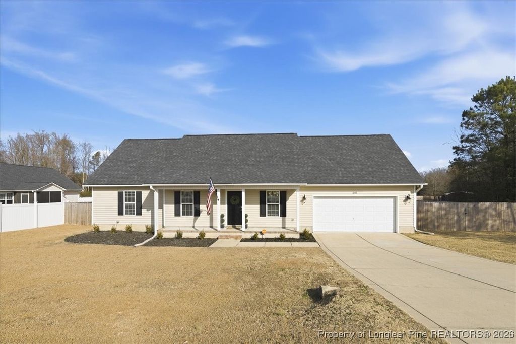 Photo of 205 Copper Creek Drive, Raeford, NC 28376 (MLS # 755414)