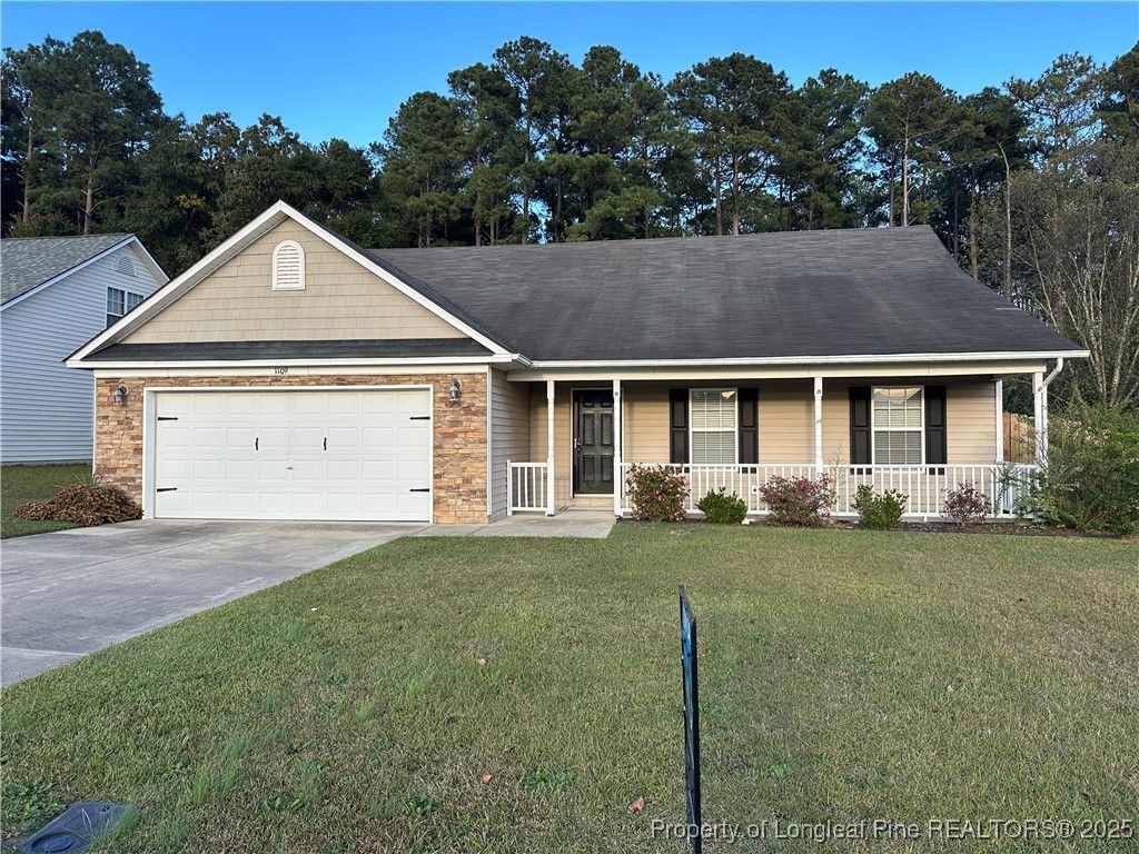 Photo of 1109 Screech Owl Drive, Hope Mills, NC 28348 (MLS # 748309)