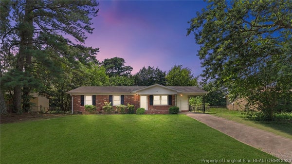 1726 BERRIEDALE DR, FAYETTEVILLE, NC 28304 - Image 6272f4348c7b90a9efd0dc286b72be2f/3843310004