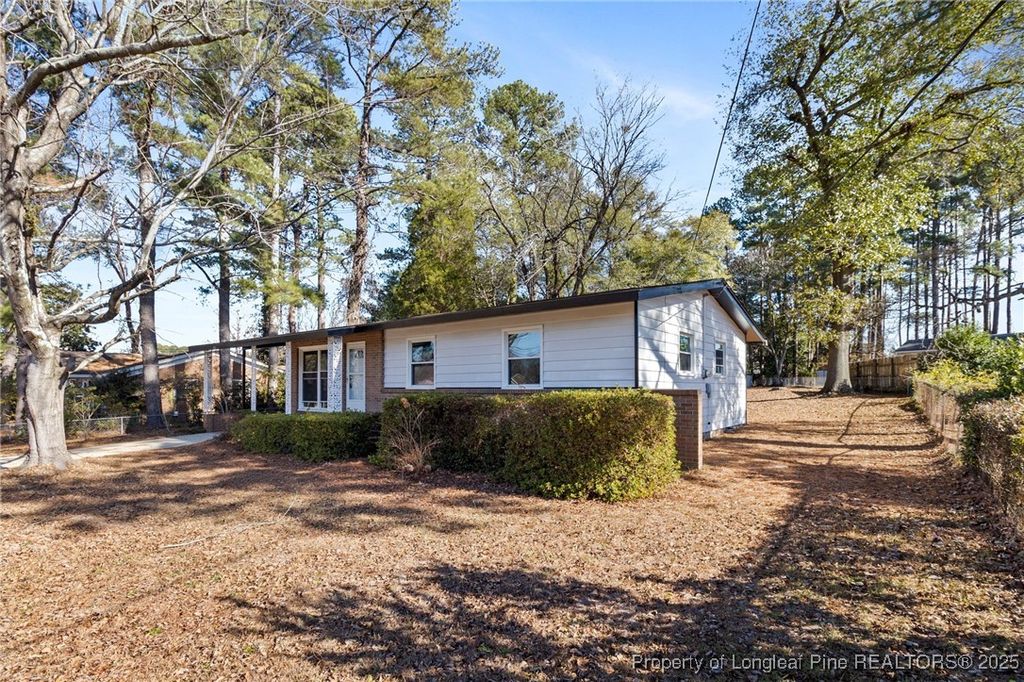 Photo of 821 Moriston Road, Fayetteville, NC 28314 (MLS # 754583)