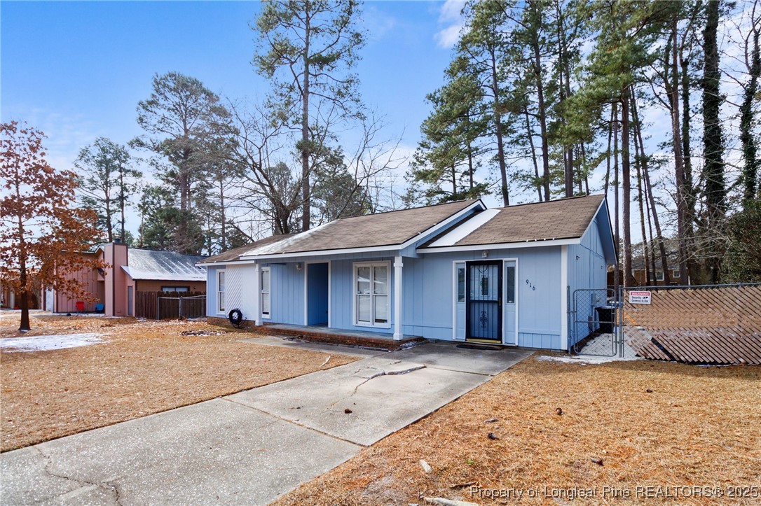 916 Inglewood Lane