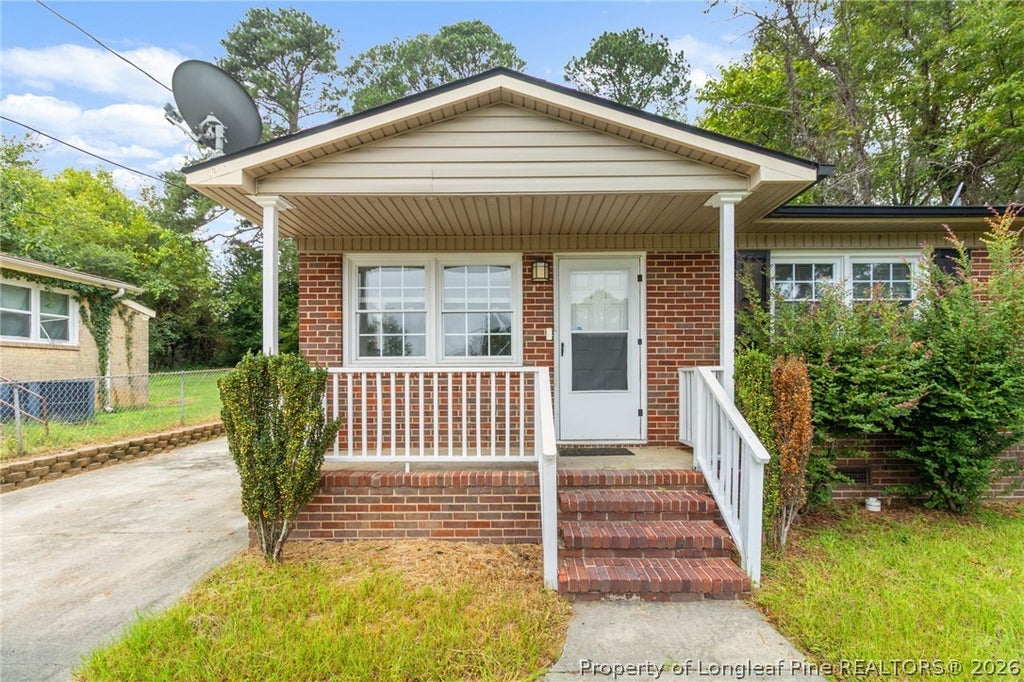 Photo of 1046 Rulnick Street, Fayetteville, NC 28304 (MLS # 769668)