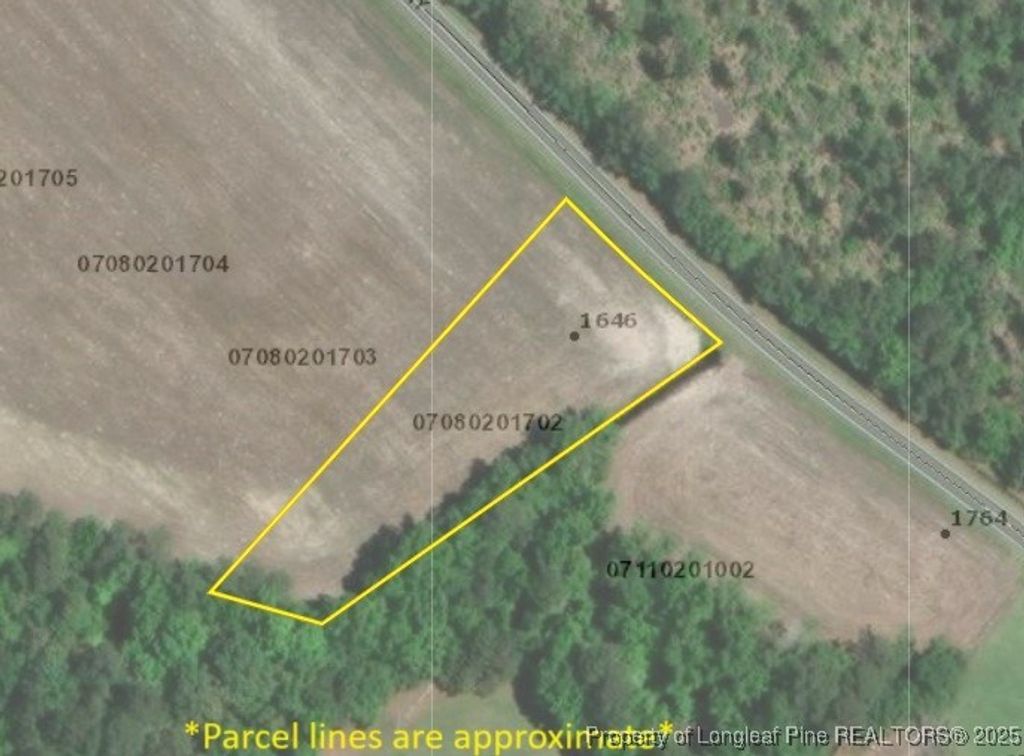 Photo of 1646 Benny Road, Lumberton, NC 28358 (MLS # 752218)