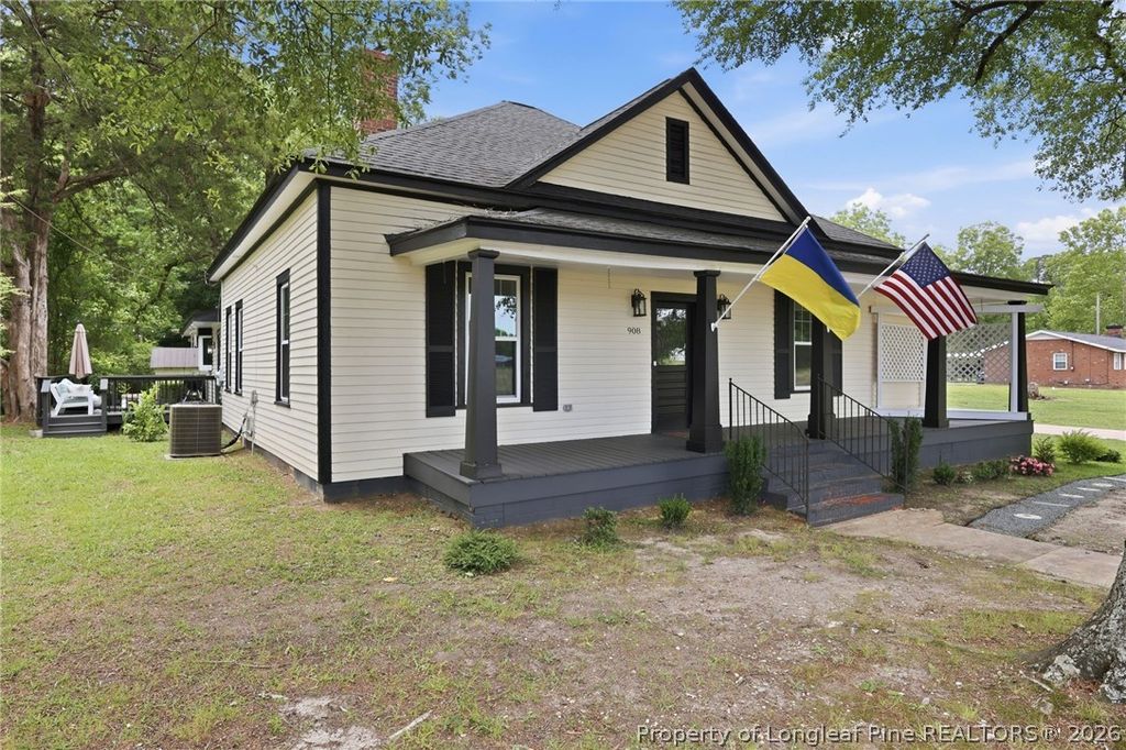 Photo of 908 Middle Road, Fayetteville, NC 28312 (MLS # 763719)