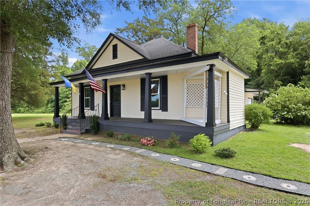 Photo of 908 Middle Road, Fayetteville, NC 28312 (MLS # 763719)