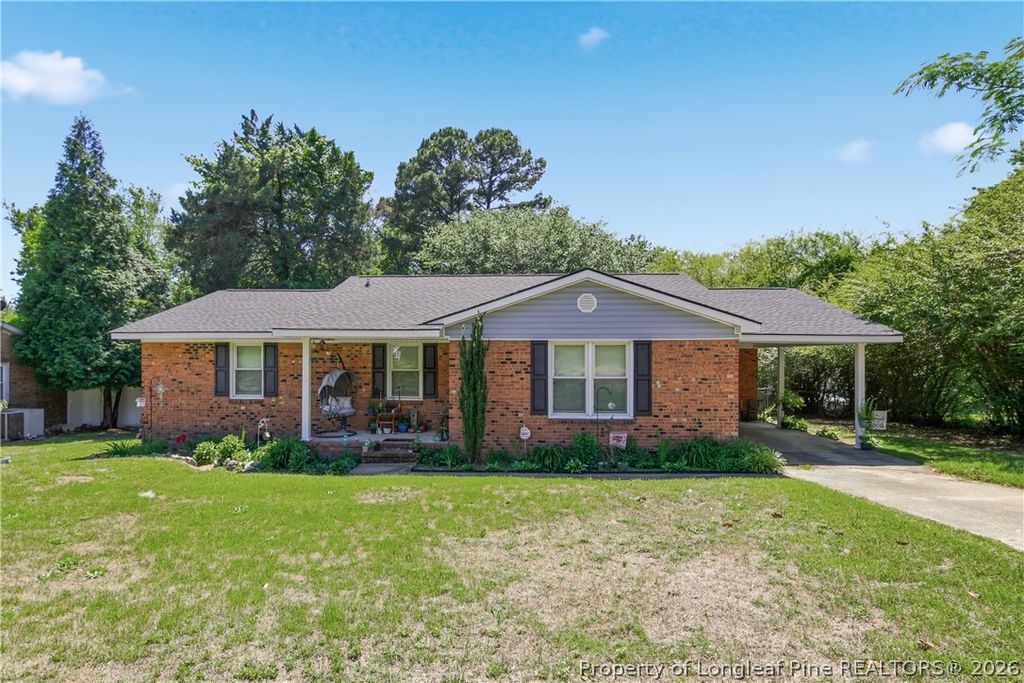 Photo of 123 Wolfpoint Drive, Fayetteville, NC 28311 (MLS # 762650)