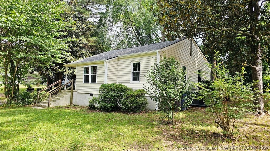 Photo of 134 McGill Street, Sanford, NC 27330 (MLS # 764136)