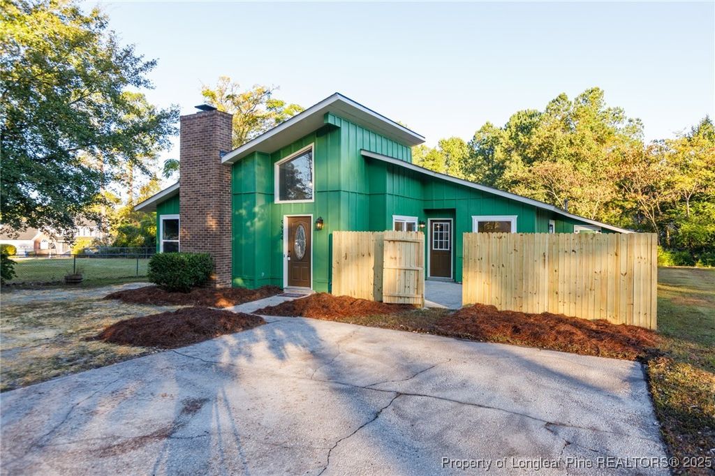 Photo of 5924 Lakeridge Drive, Fayetteville, NC 28304 (MLS # 752004)