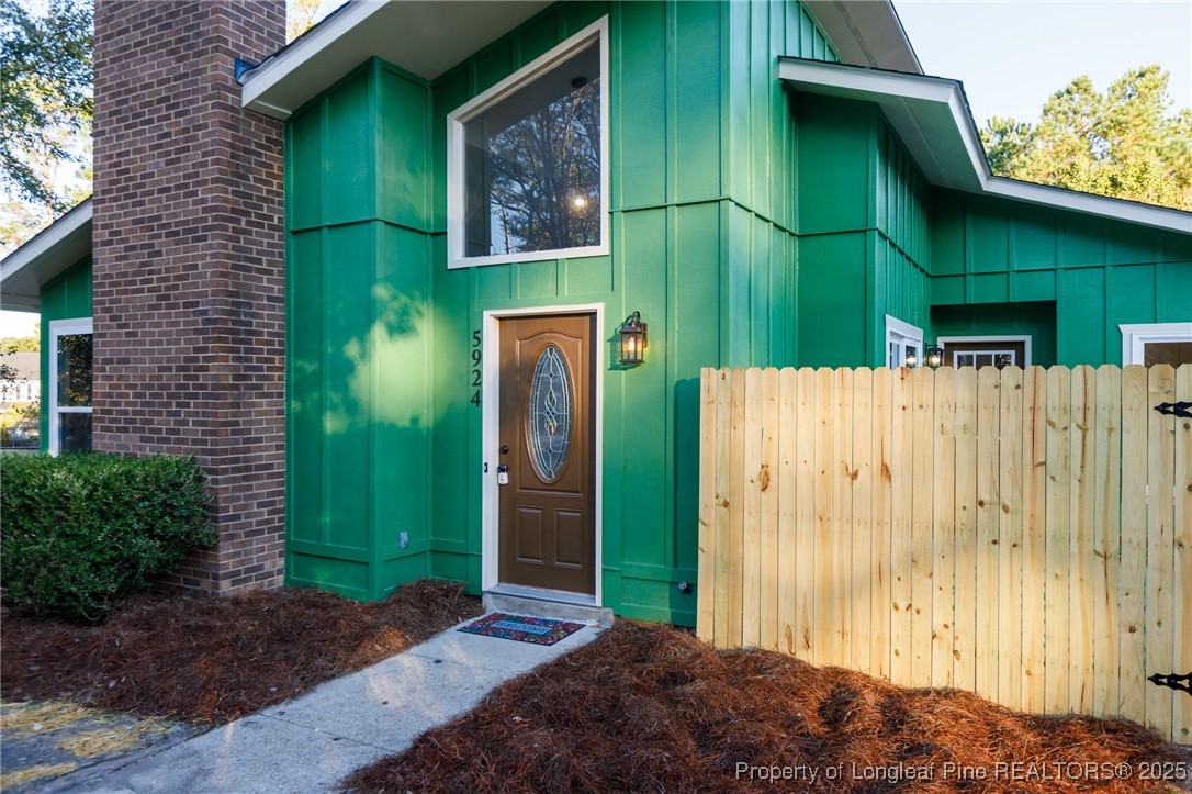 5924 Lakeridge Drive