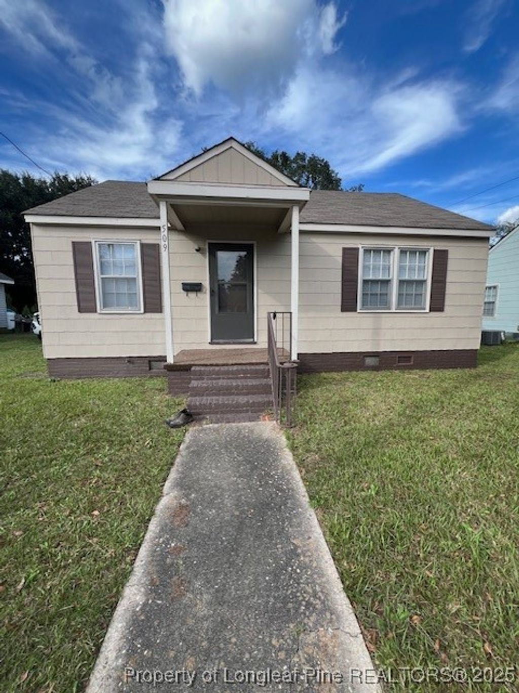 Photo of 509 E 15th Street, Lumberton, NC 28358 (MLS # 751424)