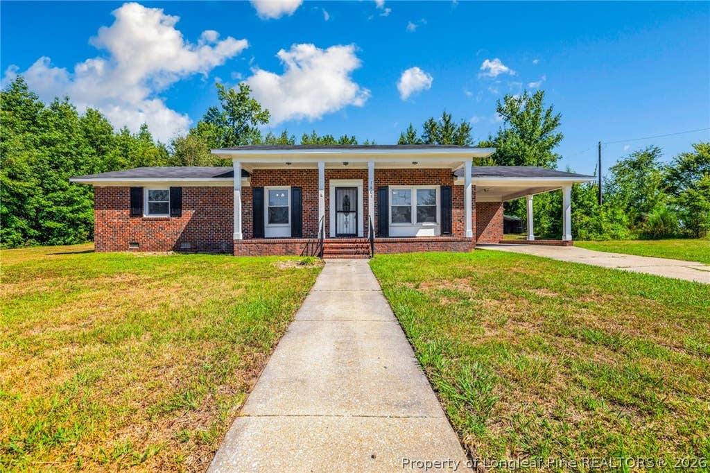 Photo of 7401 Paxton Drive, Fayetteville, NC 28303 (MLS # 766266)
