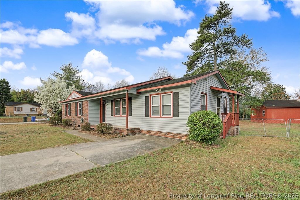 Photo of 1931 Pumpkin Road, Fayetteville, NC 28304 (MLS # 758672)