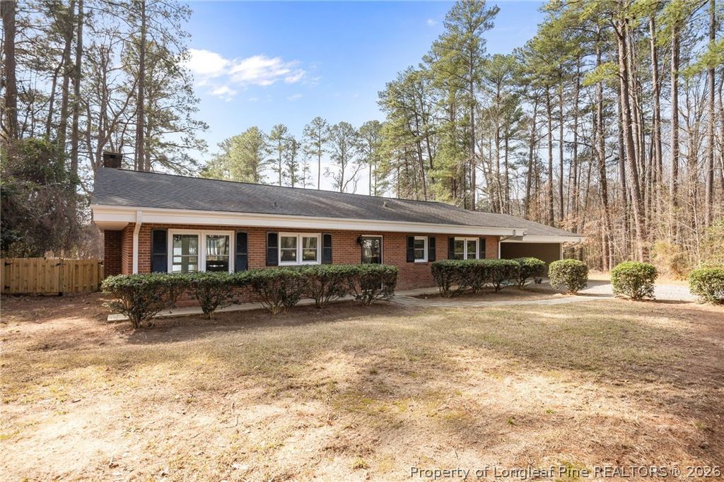 Photo of 117 Lakeview Drive, Whispering Pines, NC 28327 (MLS # 758841)