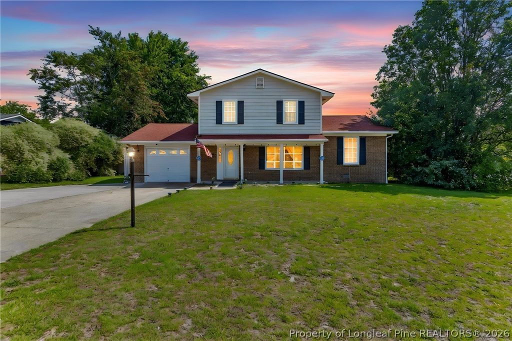Photo of 6870 Beaver Stone Drive, Fayetteville, NC 28314 (MLS # 765216)