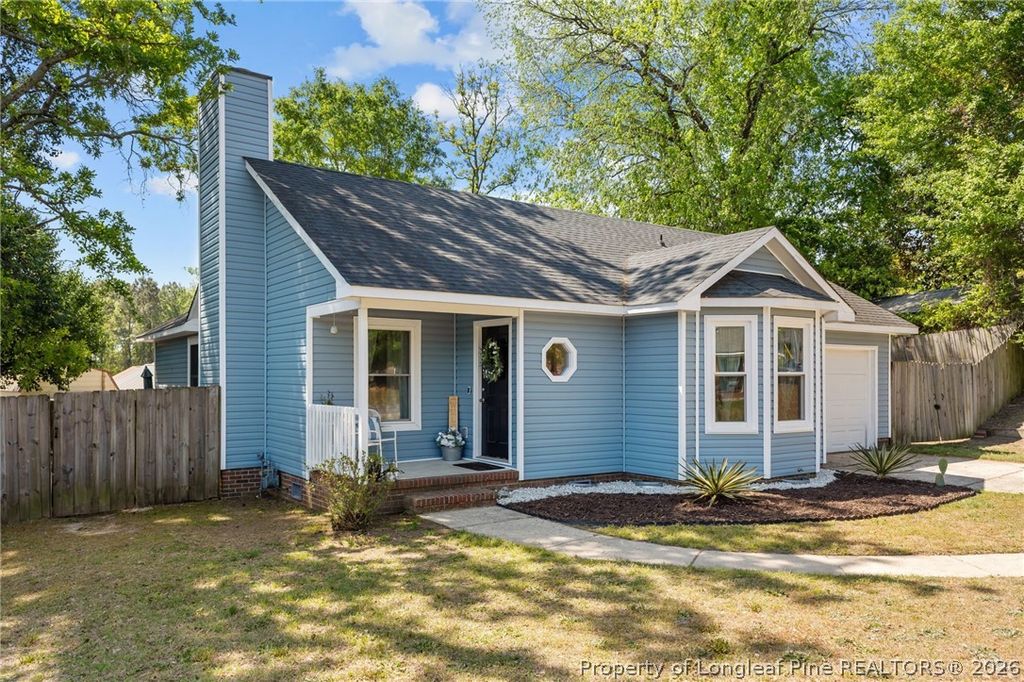 Photo of 4521 Park Knoll Lane, Fayetteville, NC 28304 (MLS # 759987)