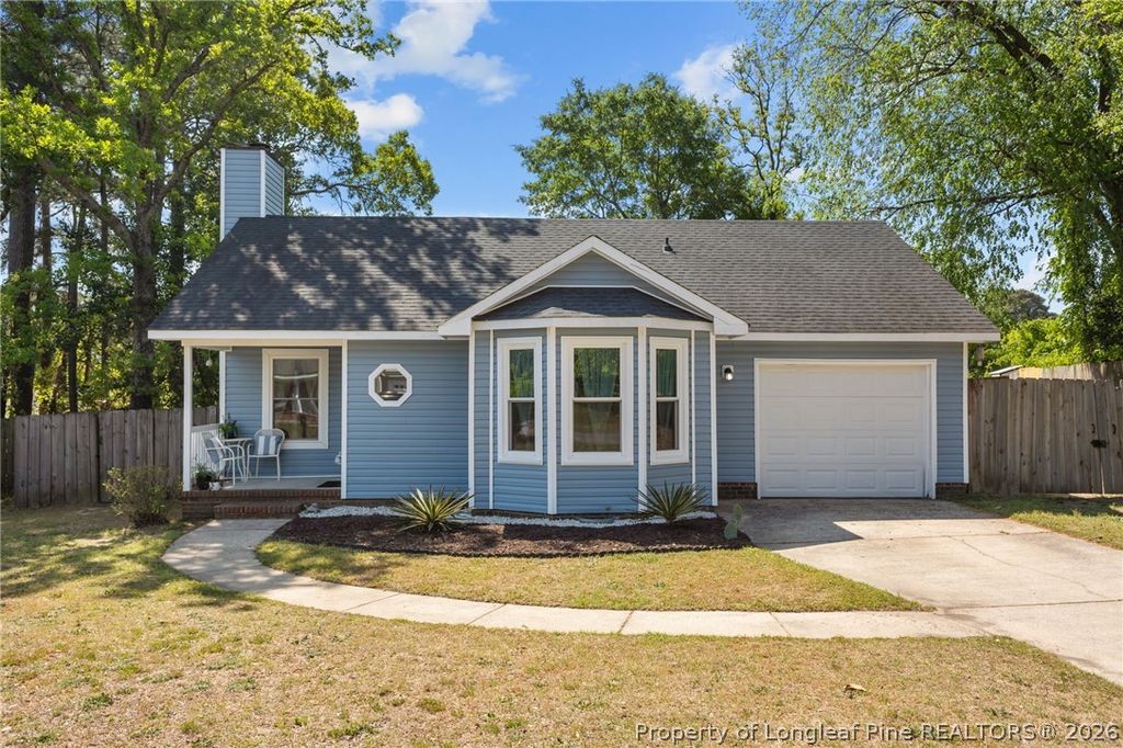 Photo of 4521 Park Knoll Lane, Fayetteville, NC 28304 (MLS # 759987)