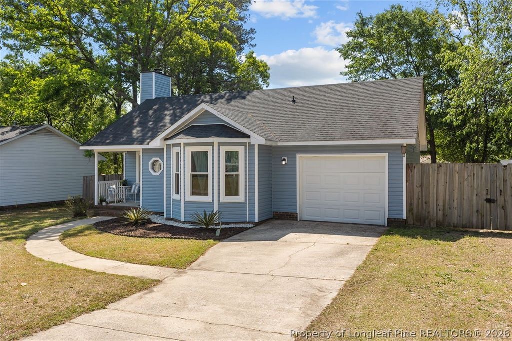 Photo of 4521 Park Knoll Lane, Fayetteville, NC 28304 (MLS # 759987)