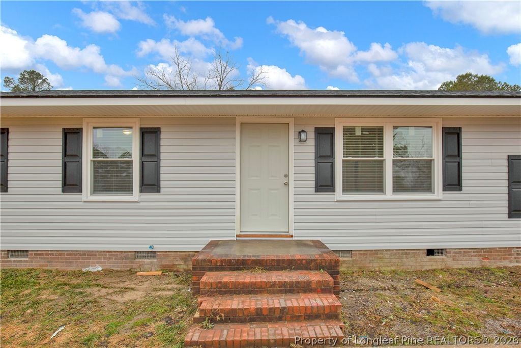 Photo of 2304 W Brinkley Drive, Spring Lake, NC 28390 (MLS # 757967)